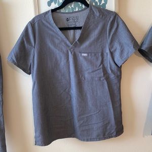 Set of 2 Figs scrub tops